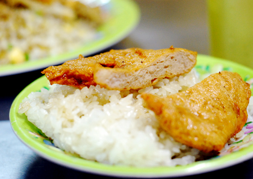 Món xôi chả cua lạ miệng nổi tiếng ở Hà Nội